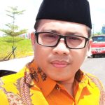 Menuju Masjid Di Bawah Guyuran Hujan