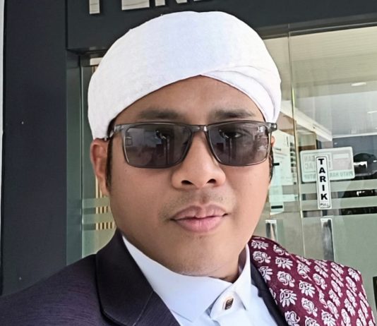 Peluit Wasit